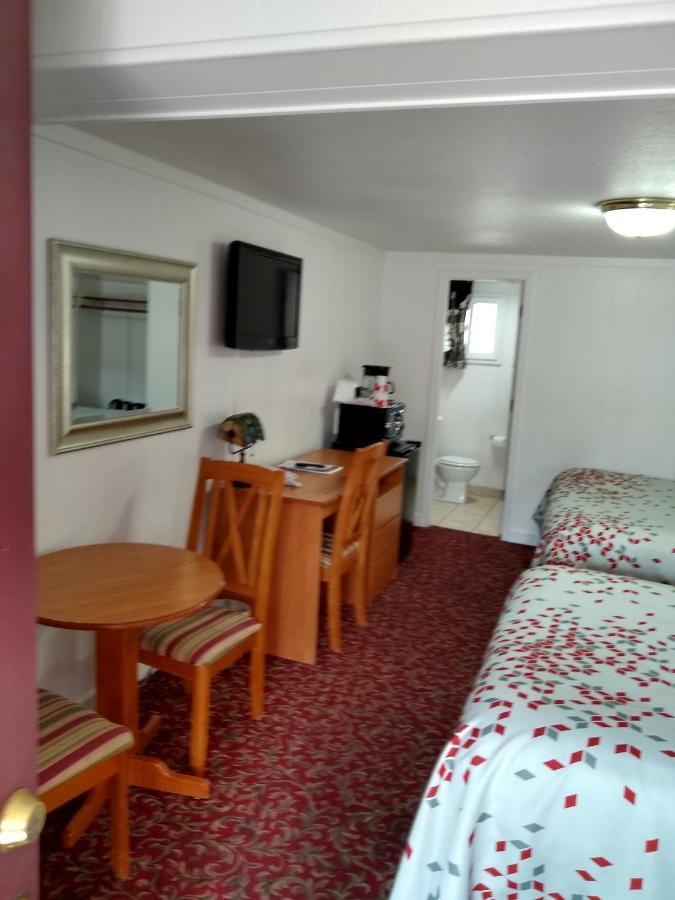 Holiday Motel Bend Exterior photo