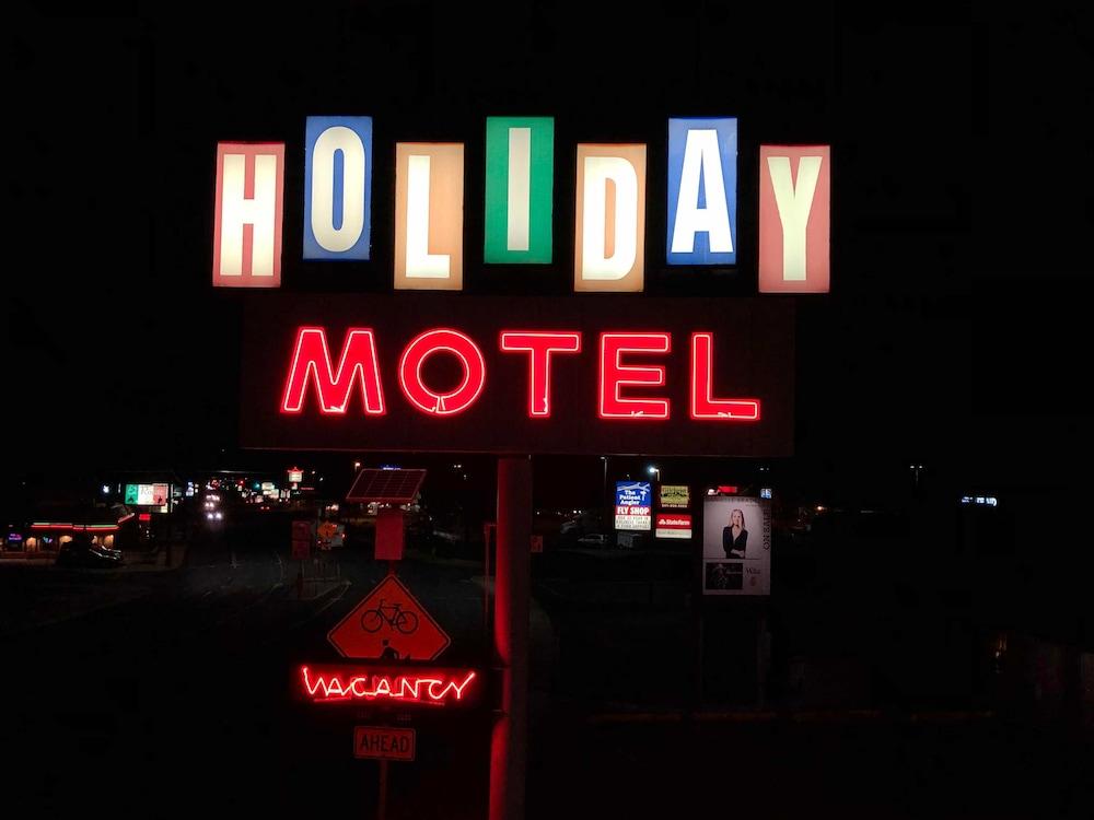 Holiday Motel Bend Exterior photo